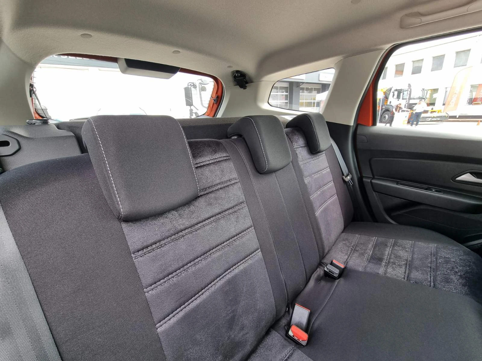 Dacia Duster TCe 1.0 ECO-G 100 | Mobile.bg � ����������� 15