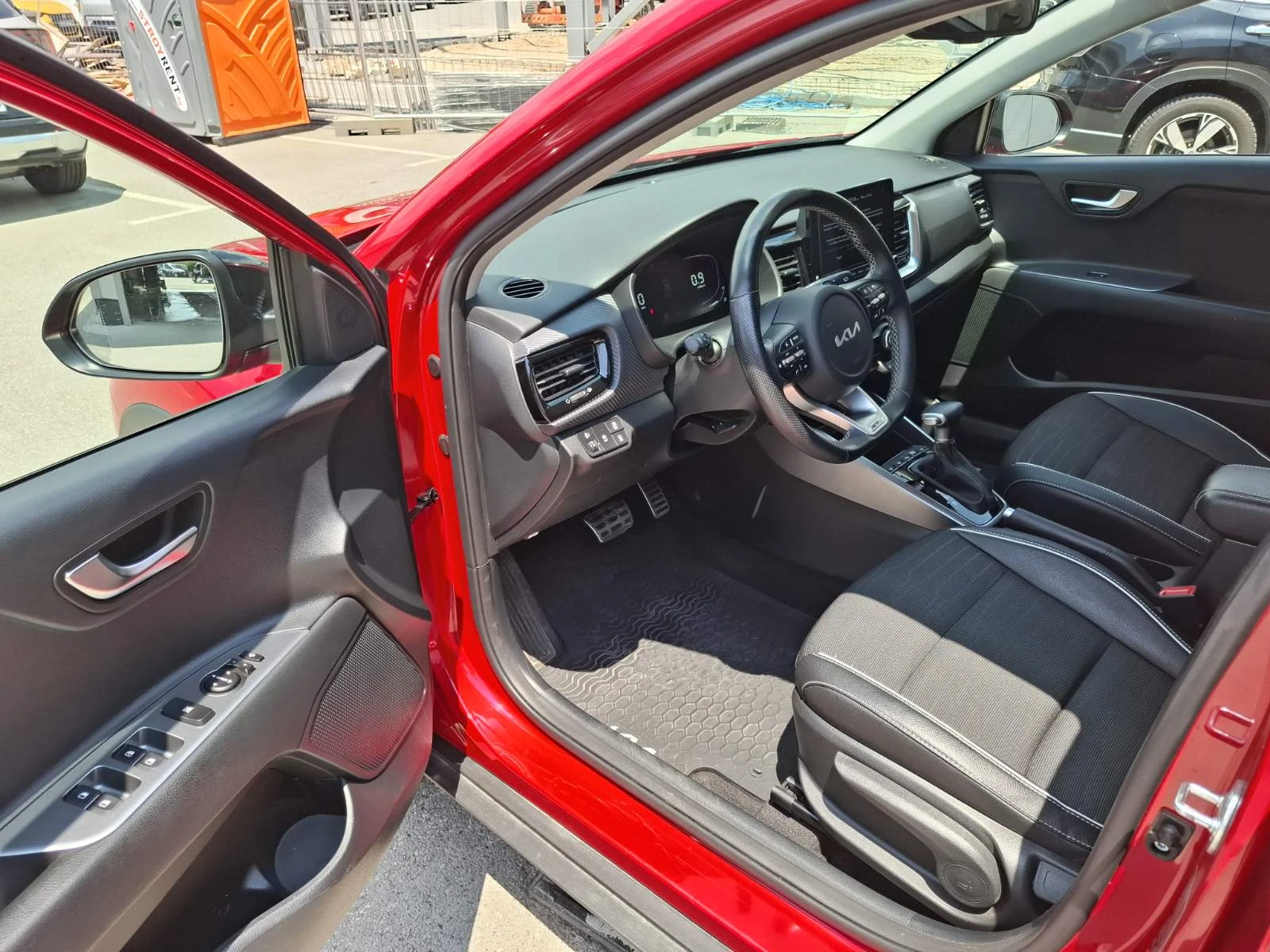 Kia Stonic 1.0 GTLine Турбо Гаранция, снимка 9 - Автомобили и джипове - 54997115