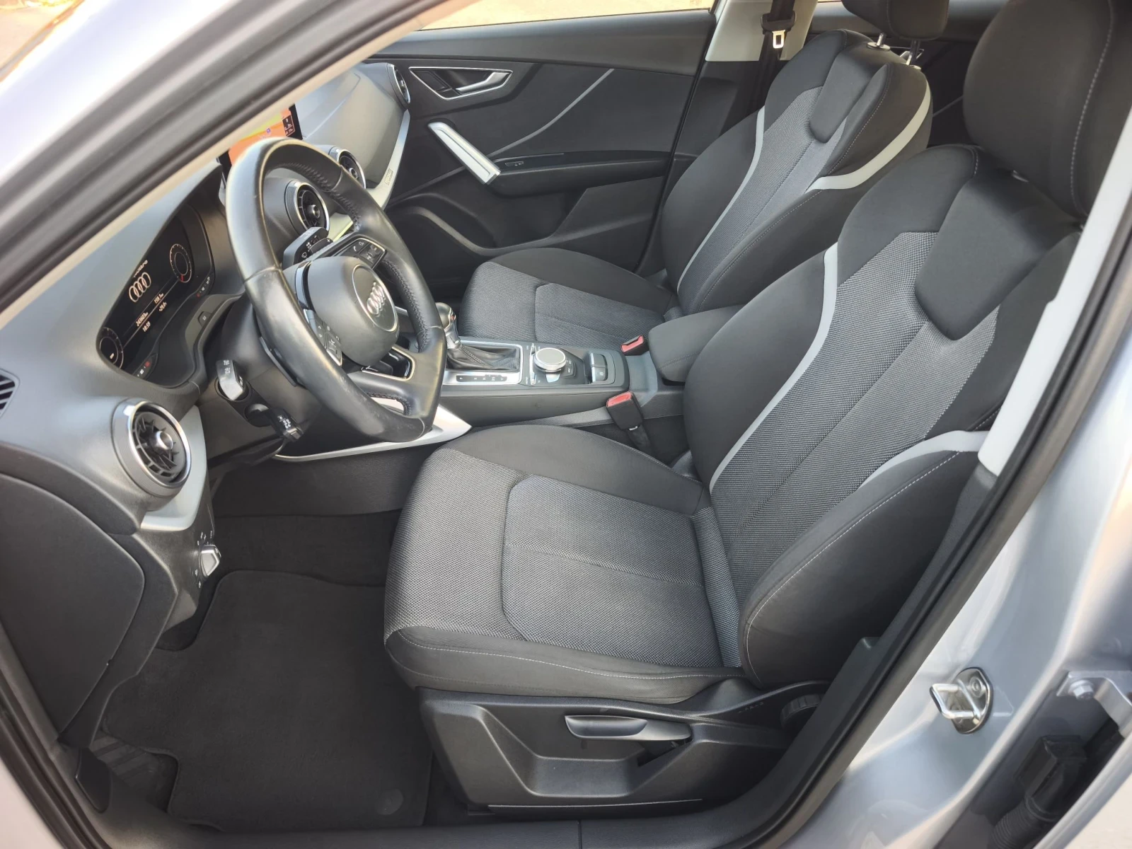 Audi Q2 2.0TDI 4X4 LED COCKPIT PANO DISTRONIK NEW , снимка 8 - Автомобили и джипове - 55905582