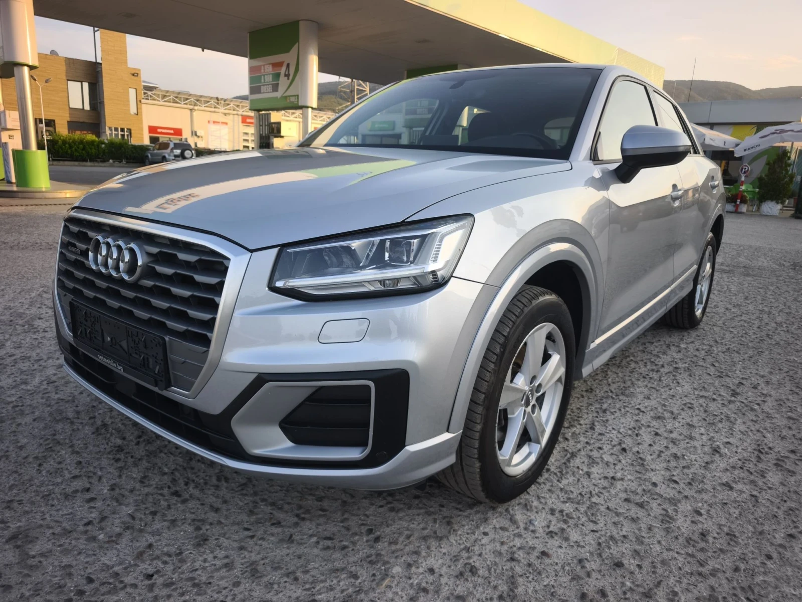 Audi Q2 2.0TDI 4X4 LED COCKPIT PANO DISTRONIK NEW 