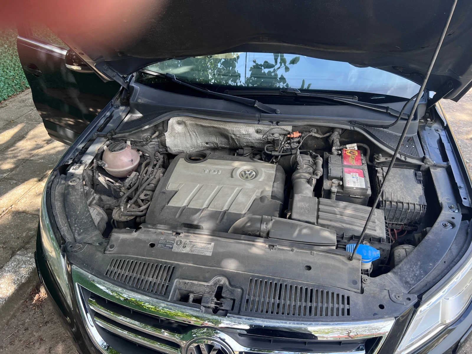 VW Tiguan 2.0TDI 170cv 4x4, снимка 11 - Автомобили и джипове - 55941324