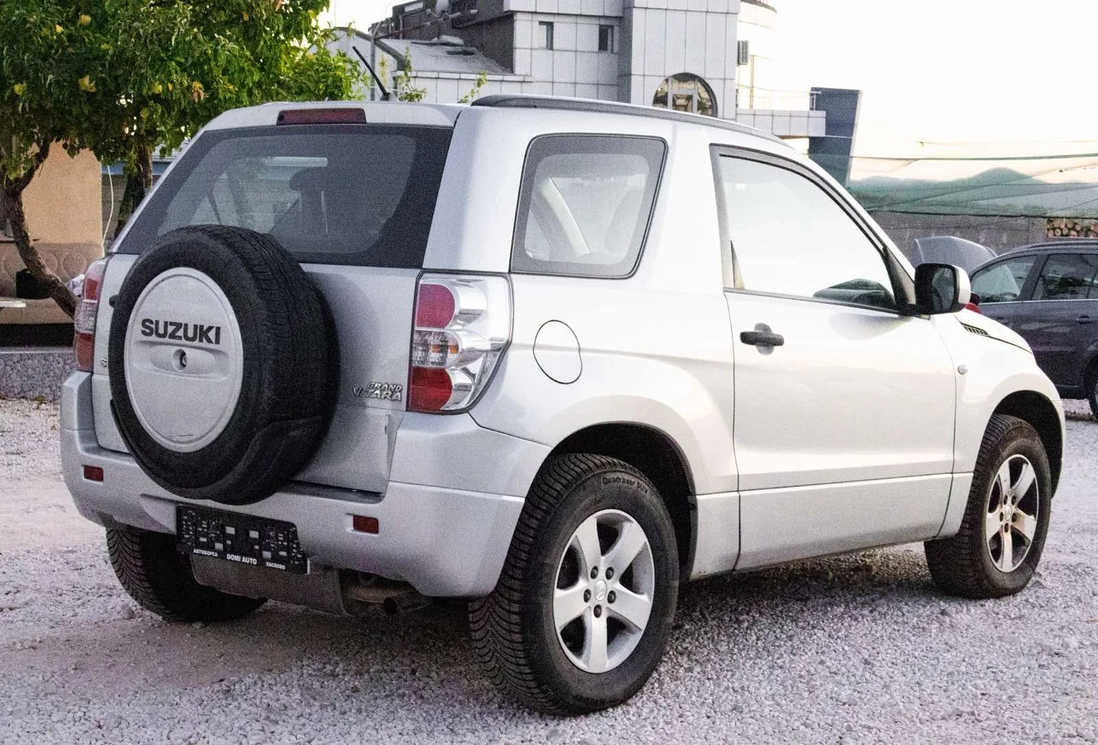 Suzuki Grand vitara 1.6i Италия внос, снимка 4 - Автомобили и джипове - 55999091
