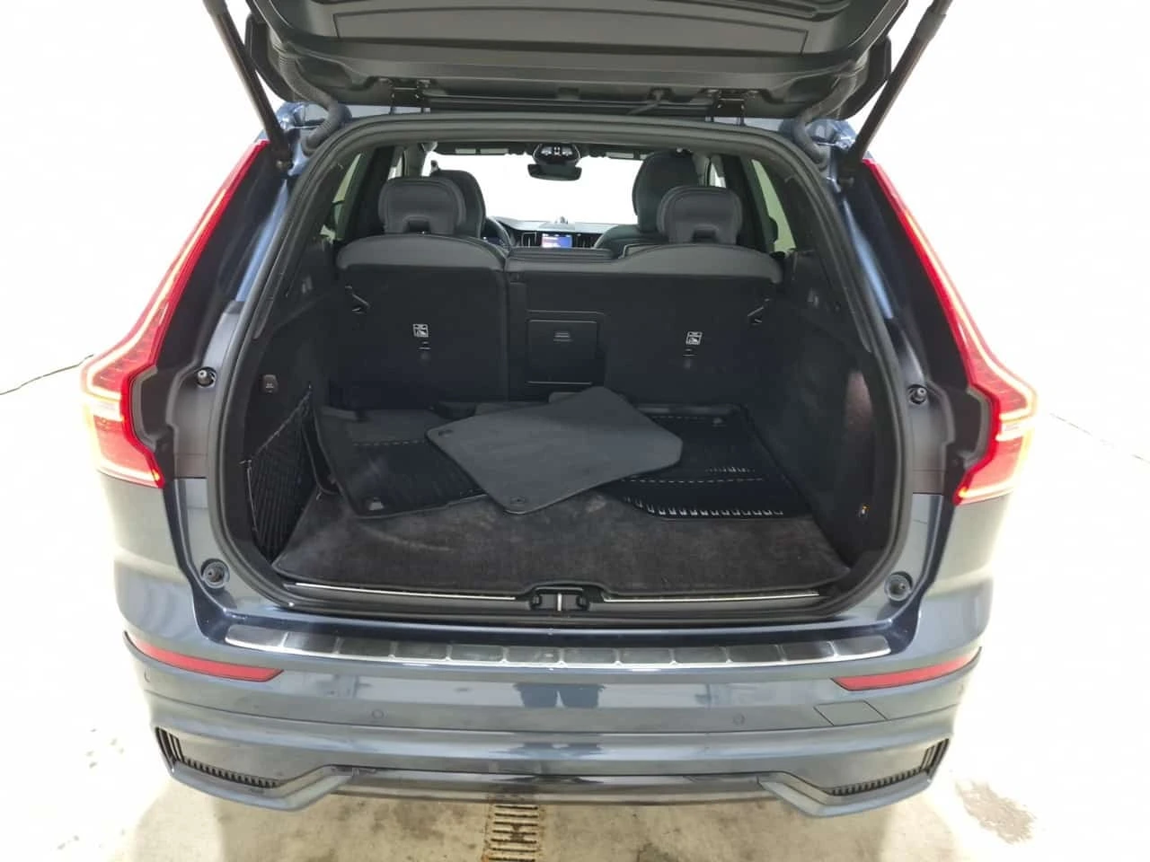 Volvo XC60 R DESIGN * CARFAX * ����������� | Mobile.bg � ����������� 14