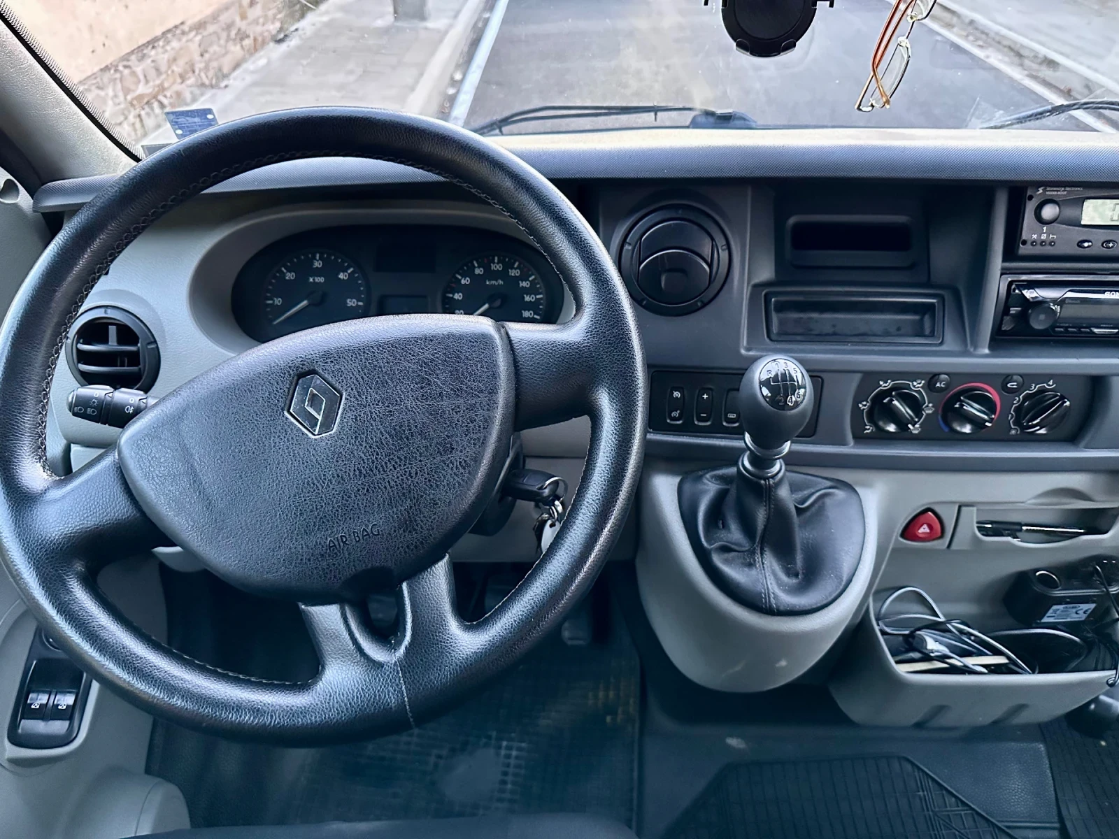 Renault Master 2.5dci 120 к.с * КЛИМА* 9-Местен*  - изображение 9