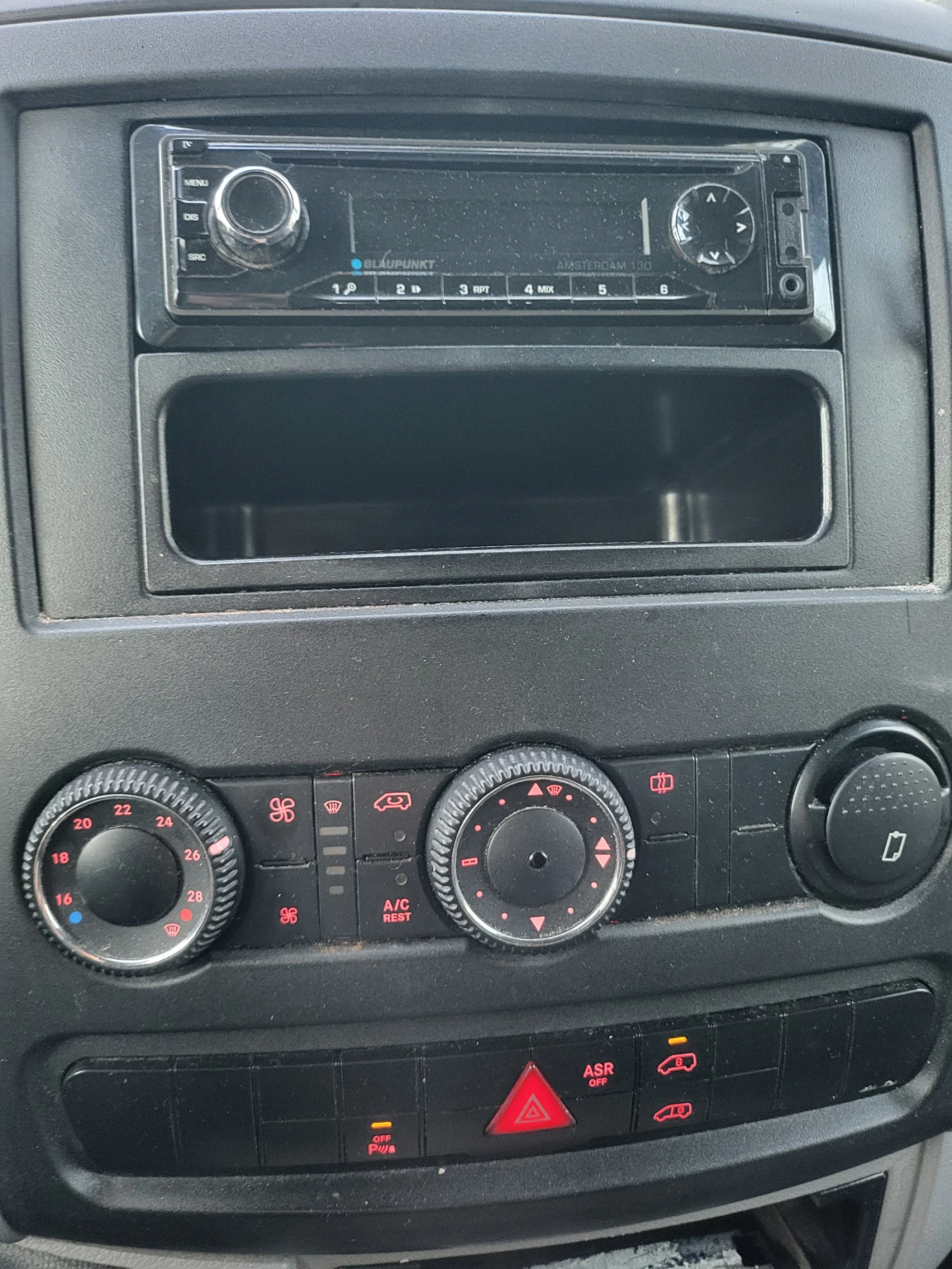 VW Crafter 2.0  Tdi, снимка 12 - Бусове и автобуси - 54356915