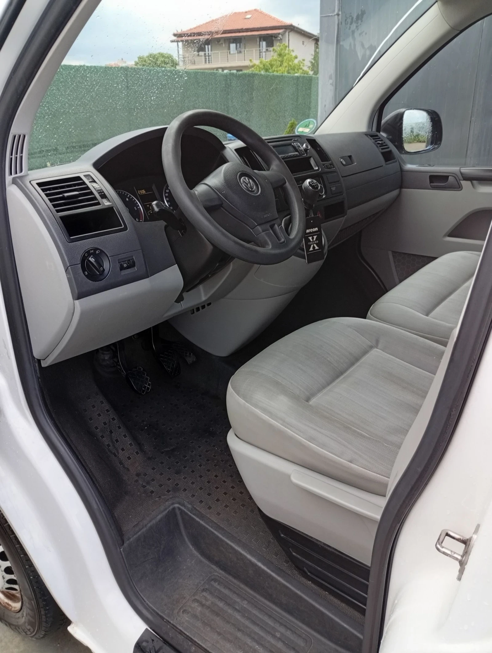 VW T5 2.0TDI, снимка 8 - Бусове и автобуси - 54782184