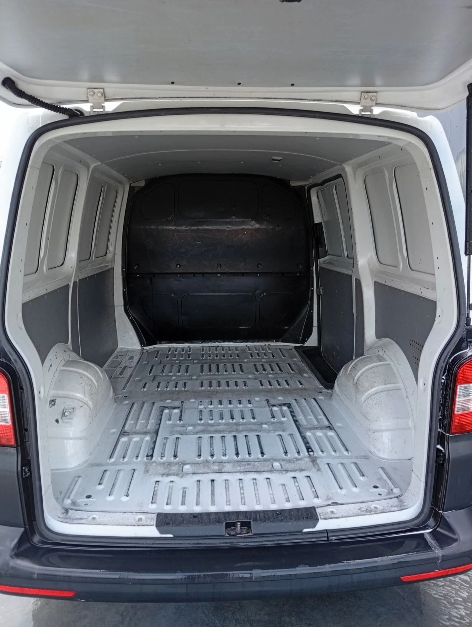 VW T5 2.0TDI, снимка 6 - Бусове и автобуси - 54782184
