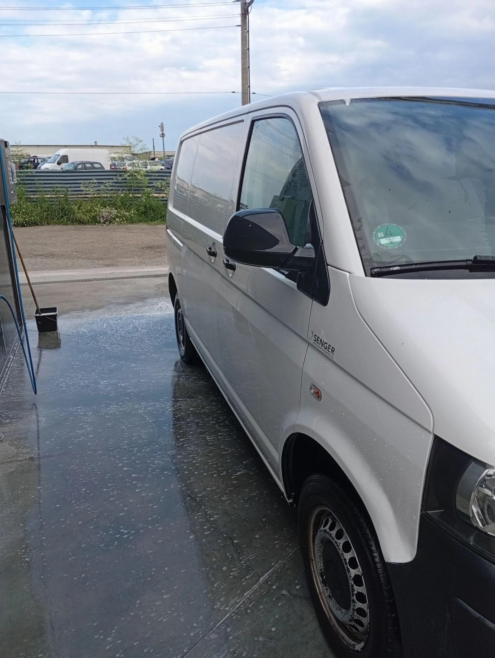 VW T5 2.0TDI, снимка 3 - Бусове и автобуси - 54782184