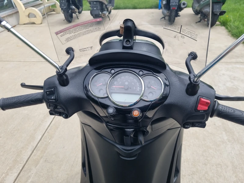 Piaggio Beverly POLICE ABS ASR , снимка 9 - Мотоциклети и мототехника - 50223342
