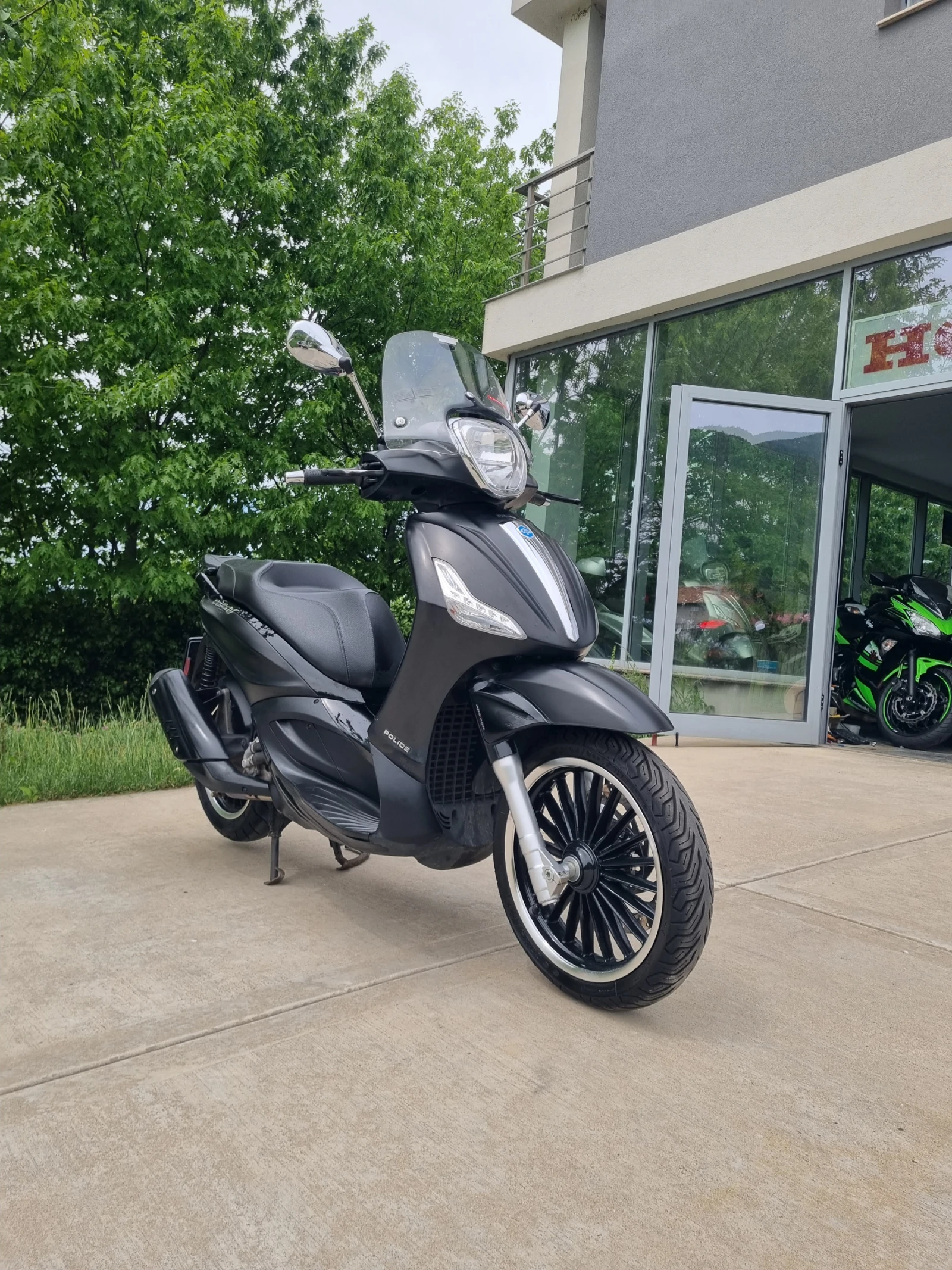 Piaggio Beverly POLICE ABS ASR 2018 - изображение 2