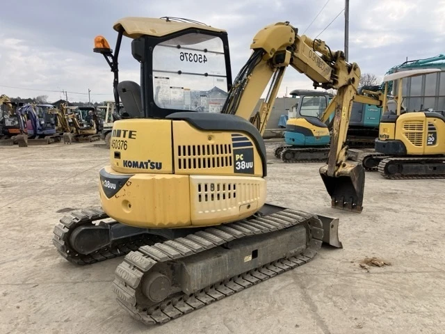 Багер Komatsu PC38UU-5 / ПЕРФЕКТНО СЪСТОЯНИЕ / ОЧАКВАН ВНОС, снимка 3 - Индустриална техника - 55957861