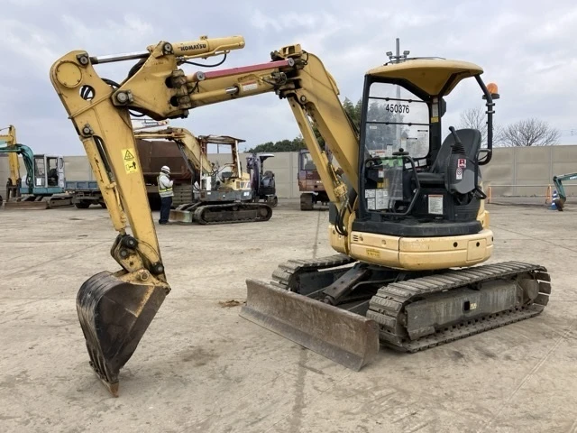 Багер Komatsu PC38UU-5 / ПЕРФЕКТНО СЪСТОЯНИЕ / ОЧАКВАН ВНОС