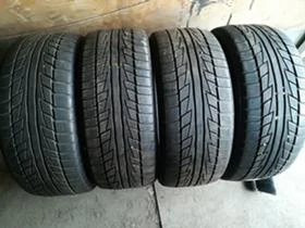 Гуми Зимни 245/45R18, снимка 1