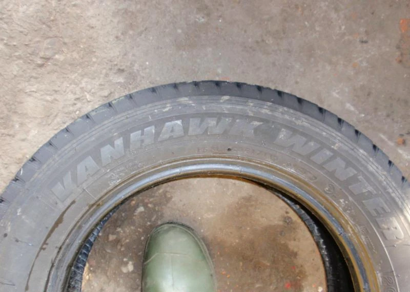 Гуми Всесезонни 205/65R16, снимка 8 - Гуми и джанти - 6093008