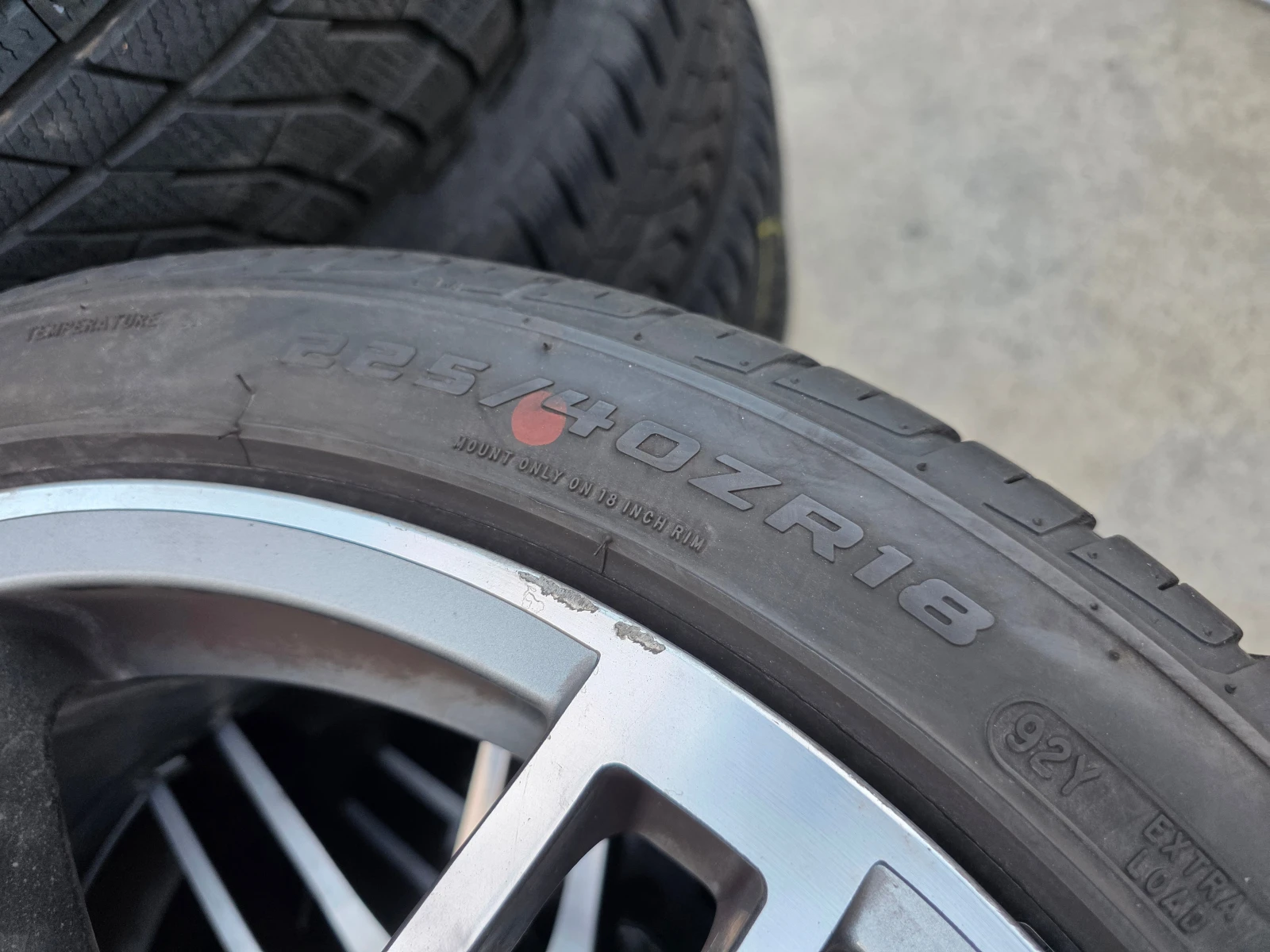 ���� 225/40R18 | Mobile.bg � ����������� 10