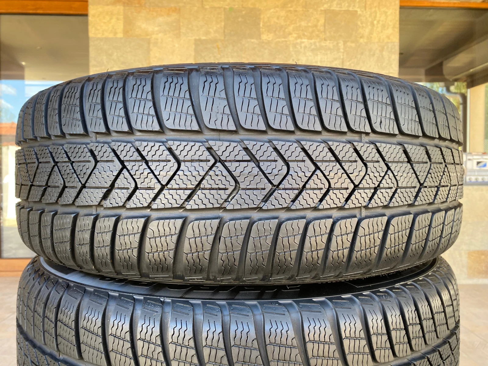 Гуми с джанти Pirelli 215/50R18, снимка 11 - Гуми и джанти - 56181197