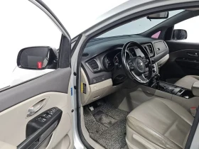 Kia Carnival 2.2 CRDI, снимка 10