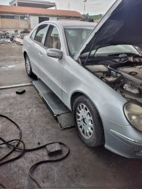 Mercedes-Benz E 270 2.7, снимка 4