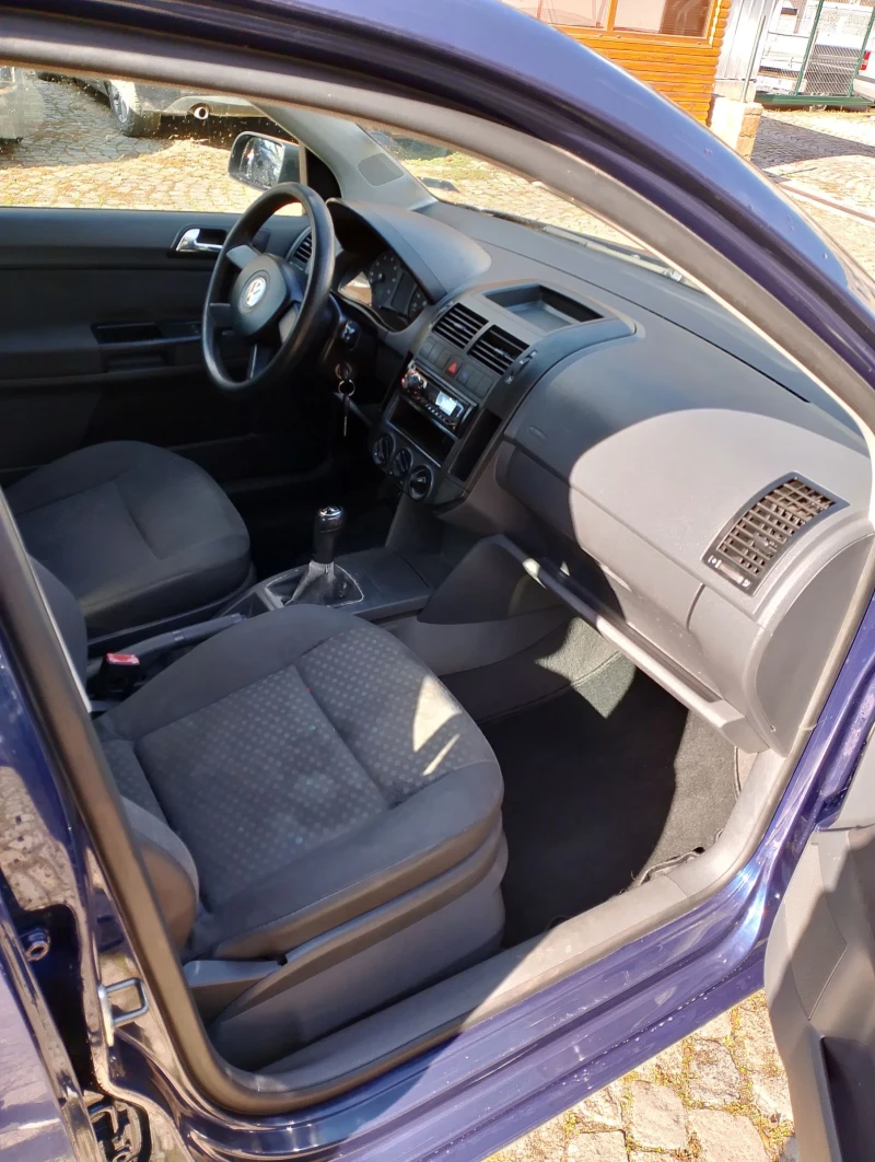 VW Polo 1.4, снимка 8 - Автомобили и джипове - 47731057