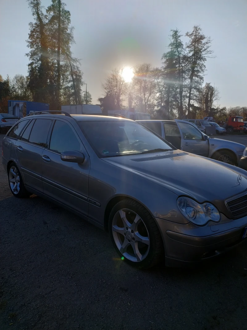 Mercedes-Benz C 200 200 kompresor, снимка 5 - Автомобили и джипове - 47966717