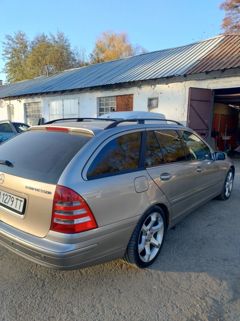 Mercedes-Benz C 200 200 kompresor, снимка 4 - Автомобили и джипове - 47966717