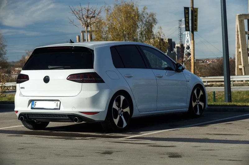 VW Golf GTI, снимка 5 - Автомобили и джипове - 48102275