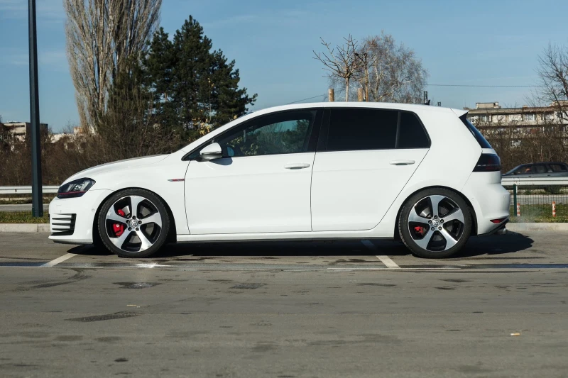 VW Golf GTI, снимка 6 - Автомобили и джипове - 48102275