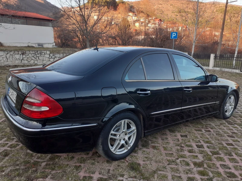 Mercedes-Benz E 270 2.7CDI * AVANDGARDE *   КЛИМАТРОНИК * , снимка 5 - Автомобили и джипове - 48281810