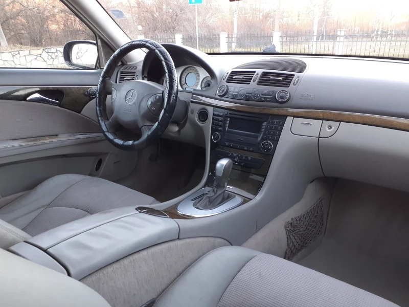 Mercedes-Benz E 270 2.7CDI * AVANDGARDE *   КЛИМАТРОНИК * , снимка 15 - Автомобили и джипове - 48281810