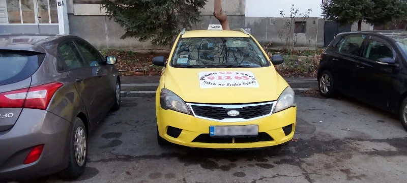 Kia Ceed, снимка 2 - Автомобили и джипове - 48506838