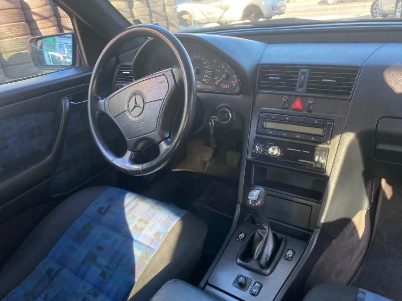 Mercedes-Benz C 200 Kompressor, снимка 5 - Автомобили и джипове - 48521796