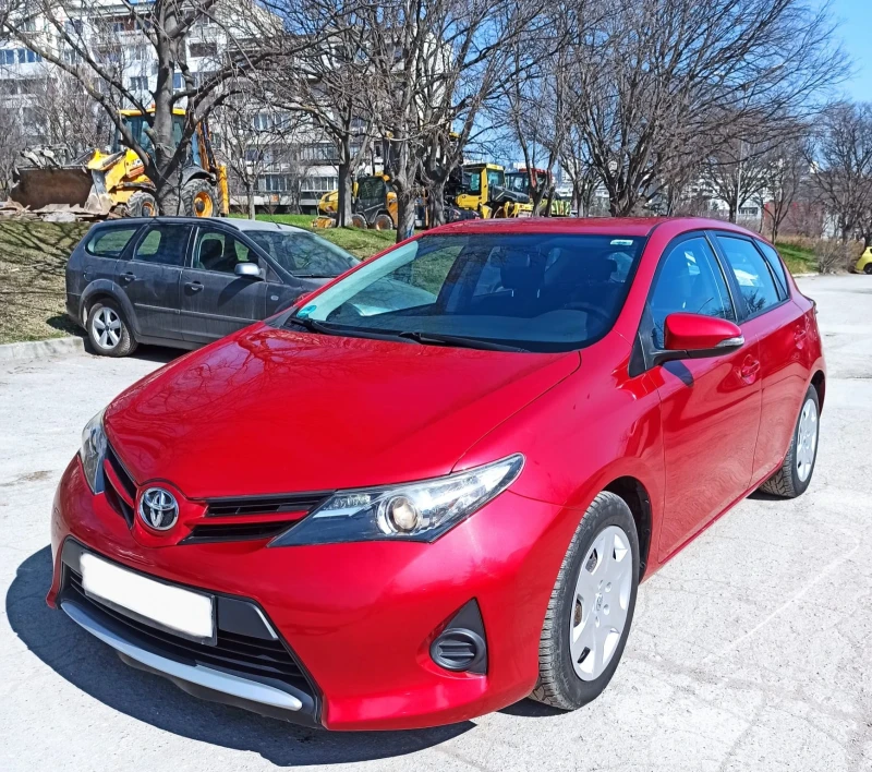 Toyota Auris 1.33, снимка 3 - Автомобили и джипове - 49527246