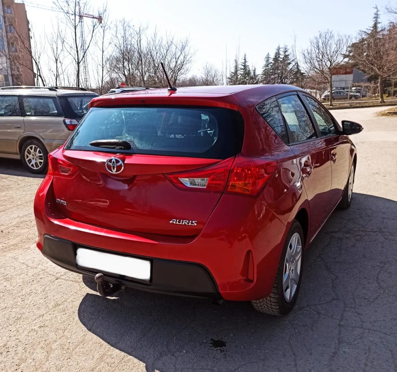 Toyota Auris 1.33, снимка 5 - Автомобили и джипове - 49527246