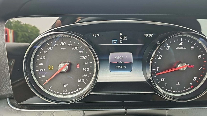 Mercedes-Benz E 300 burmester* multibeam led* Parking Assist, снимка 13 - Автомобили и джипове - 51868534