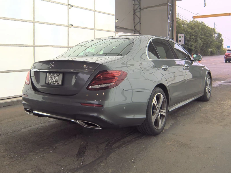 Mercedes-Benz E 300 burmester* multibeam led* Parking Assist, снимка 4 - Автомобили и джипове - 51868534