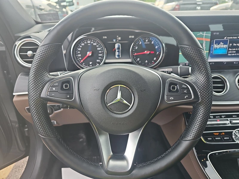 Mercedes-Benz E 300 burmester* multibeam led* Parking Assist, снимка 9 - Автомобили и джипове - 51868534
