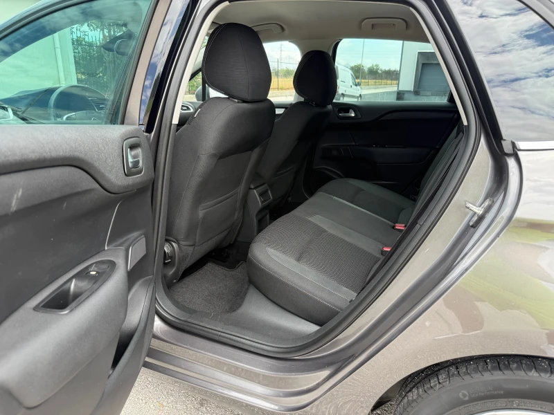Citroen C4 1.6HDI NAVI FACE LIFT, снимка 10 - Автомобили и джипове - 51225356