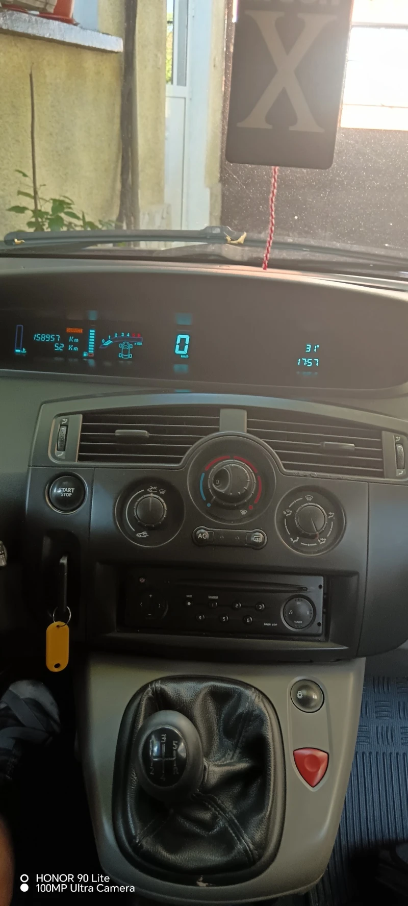 Renault Megane Scenic, снимка 7 - Автомобили и джипове - 52326999