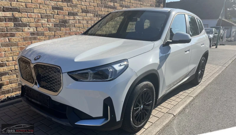 BMW iX1 eDrive20/204HP/MASSAGE/HUD/NAVI/LED/CAM/AHK/255gpr