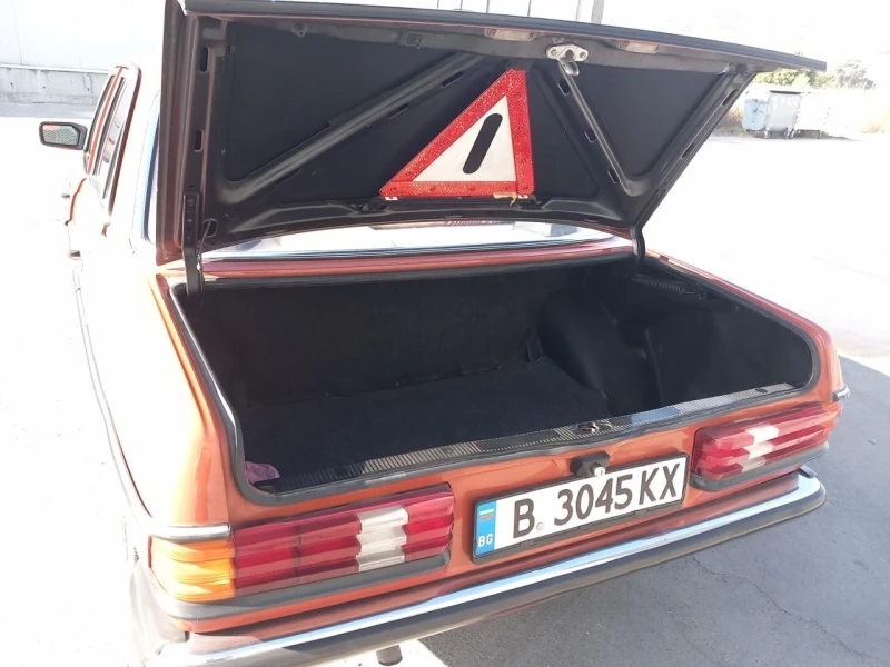 Mercedes-Benz 123 240D, снимка 6 - Автомобили и джипове - 53015957