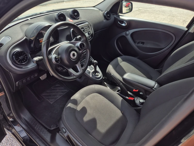 Smart Forfour 1.0i Benzin AVTOMAT , снимка 12 - Автомобили и джипове - 51955737
