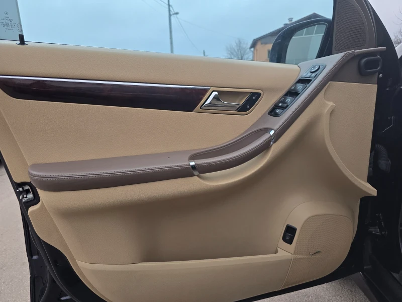 Mercedes-Benz R 500 AMG-пакет 388кс, снимка 10 - Автомобили и джипове - 52654496