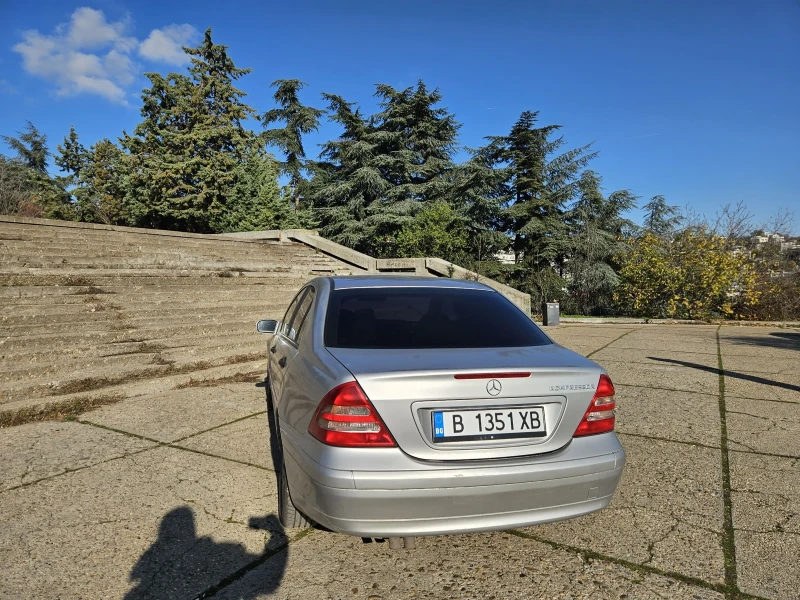 Mercedes-Benz C 200 Kompressor , снимка 5 - Автомобили и джипове - 52827560