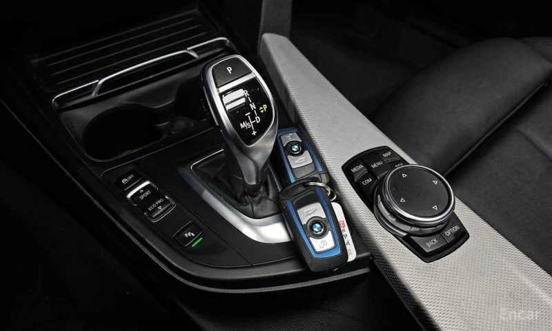 BMW 320, снимка 9 - Автомобили и джипове - 53239079