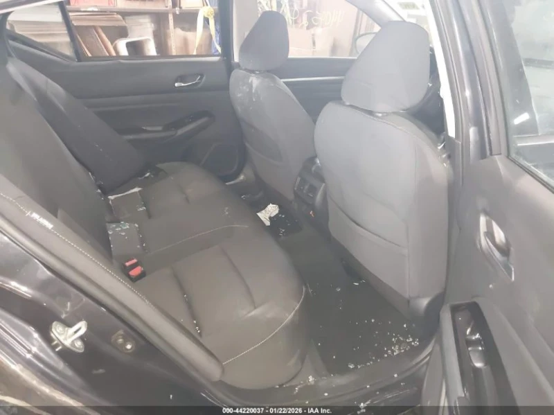 Nissan Altima 2.5l Sv Intelligent Awd, снимка 8 - Автомобили и джипове - 53395974