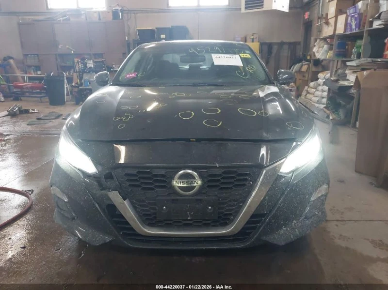 Nissan Altima 2.5l Sv Intelligent Awd, снимка 13 - Автомобили и джипове - 53395974