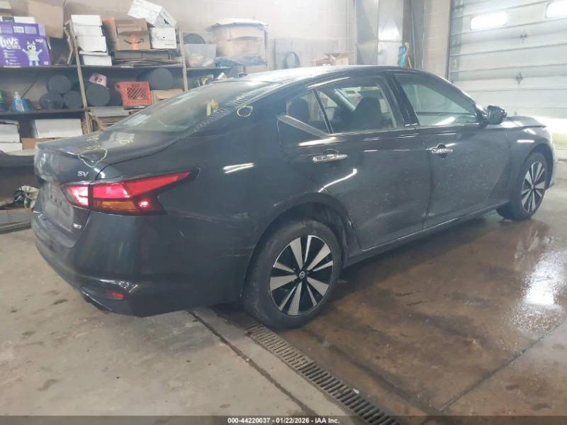 Nissan Altima 2.5l Sv Intelligent Awd, снимка 4 - Автомобили и джипове - 53395974