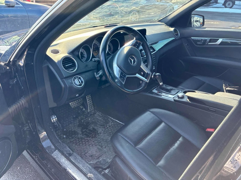 Mercedes-Benz C 350 AMG * * CARFAX * * АВТО КРЕДИТ * * , снимка 7 - Автомобили и джипове - 53396235