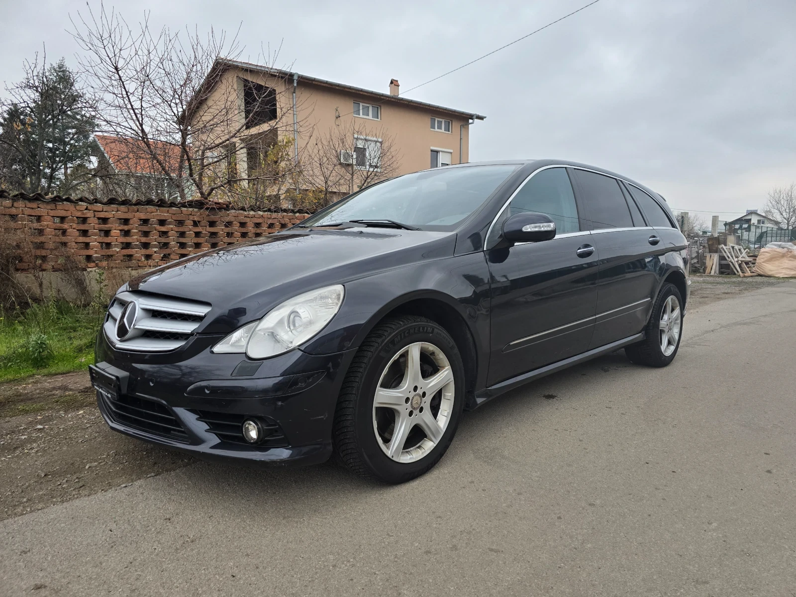 Mercedes-Benz R 500 AMG-пакет 388кс, снимка 1