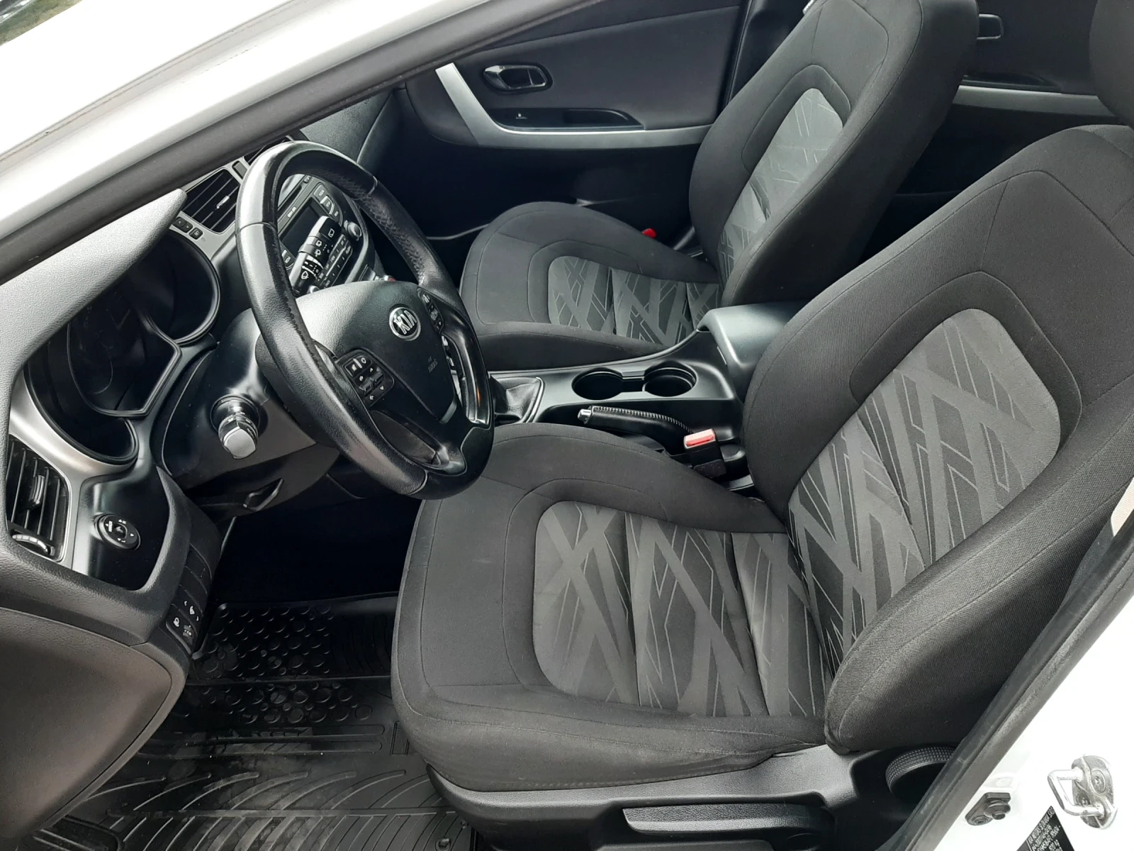 Kia Ceed 1.6 crdi - изображение 10